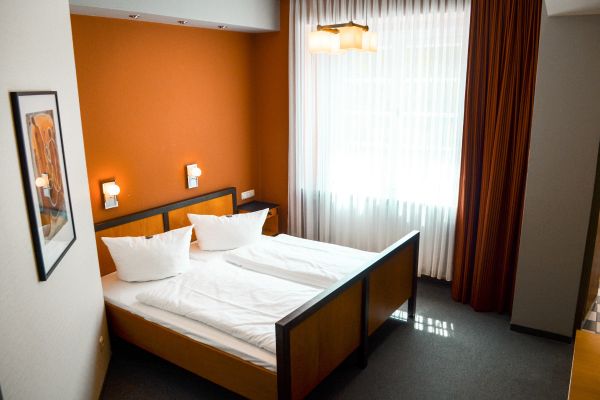 Haus des Volkes Das Bauhaushotel (Probstzella)